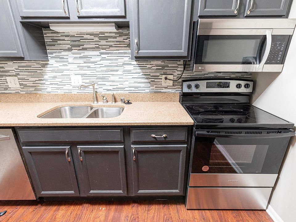 524 Laurel Lake Rd APT 5, Mequon, WI 53092 Zillow