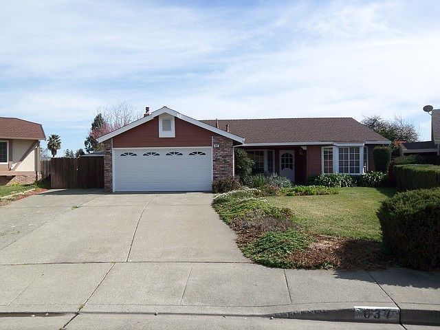 1st image of 637 Tiburon Ln