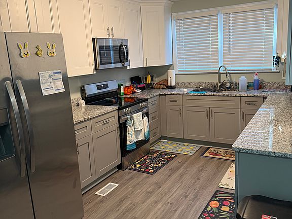 Shared spacious kitchen