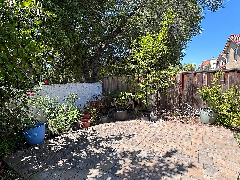 1084 Sunrise Dr — Photo 39