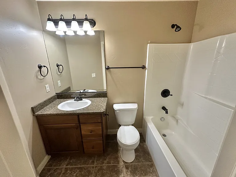 340 W 1425 N #103 — Photo 34