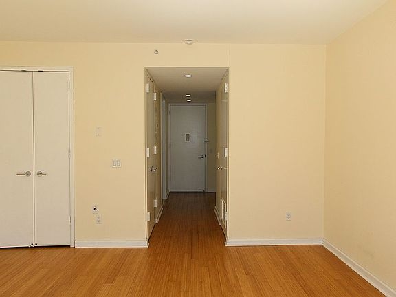 3rd image of 350 W 53rd St APT 3B