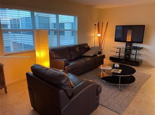 1701 Buchanan St APT 301, Hollywood, FL 33020