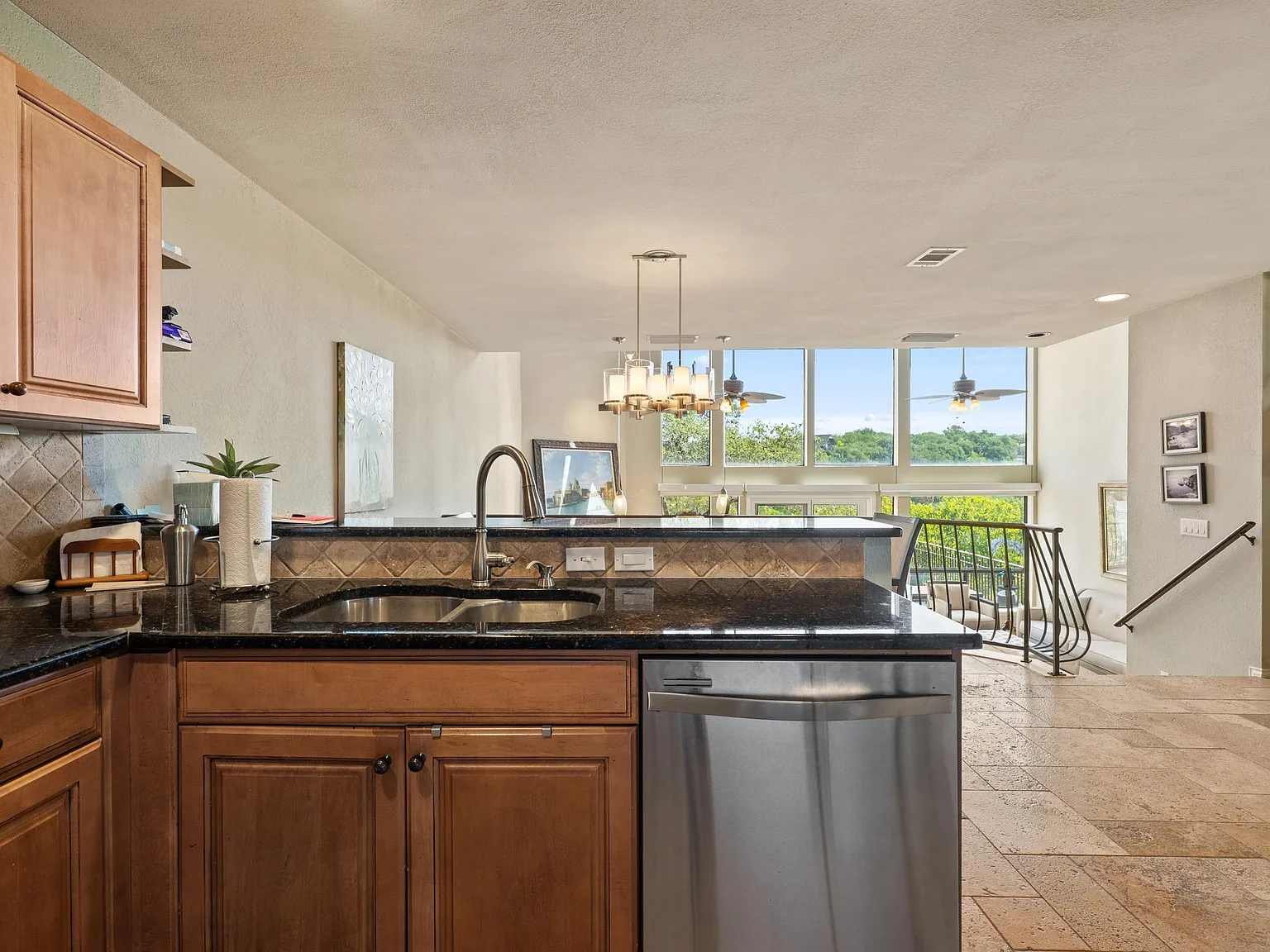 2 bed, 1606 sqft, $4,250 — Photo 4