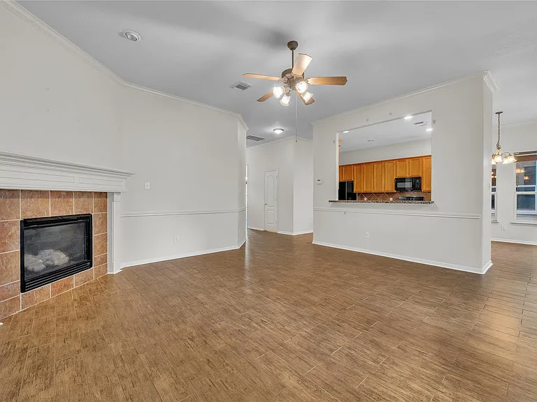2614 Shady Acres Ct — Photo 9