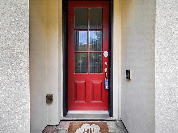 3rd image of 2219 Bastrop St