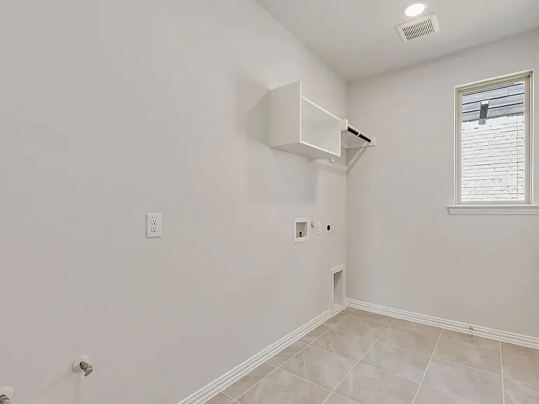 3317 Loftwood Ln — Photo 9