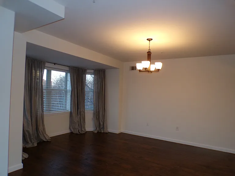 1 Cityview Ln #214 — Photo 7