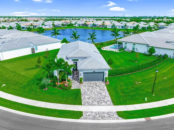 9290 Mountain Pine Grove, Boynton Beach, FL 33473