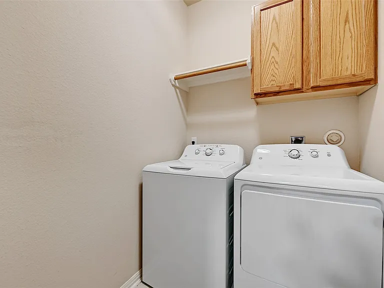 411 W Saint Elmo Rd #34 — Photo 27