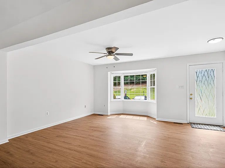 14546 Bisbee Ct — Photo 5