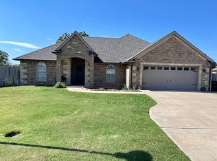 1105 Hershel Dr, Elgin, OK 73538