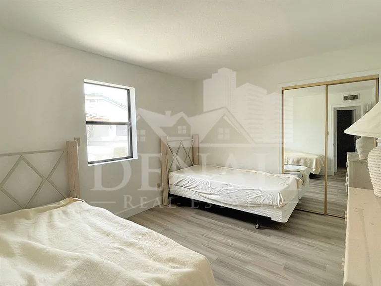 19907 N Denaro Dr — Photo 26
