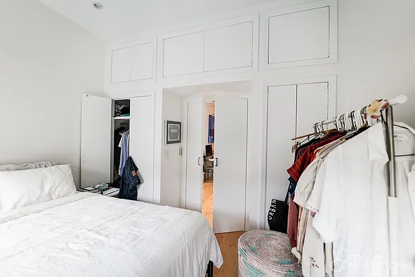 Rented by City Connections Realty | media 14