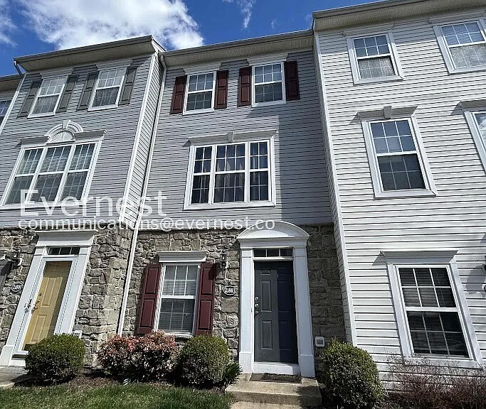 21803 Flanders Ct — Photo 1