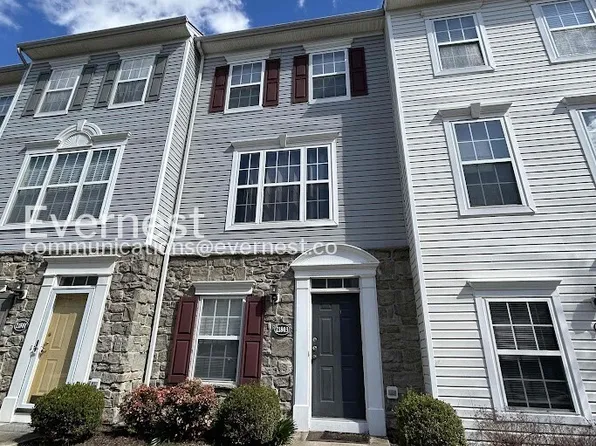 21803 Flanders Ct, Ashburn, VA 20147