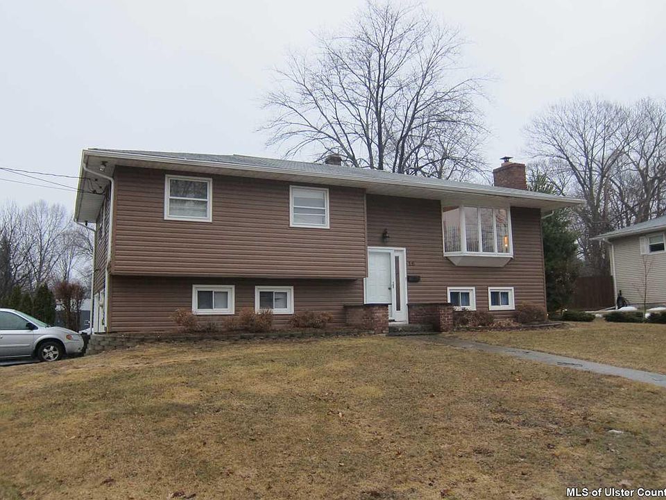 1st image of 16 Blue Hills Dr