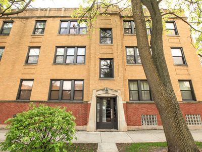 2723 W Wellington Ave #2, Chicago, IL, 60618