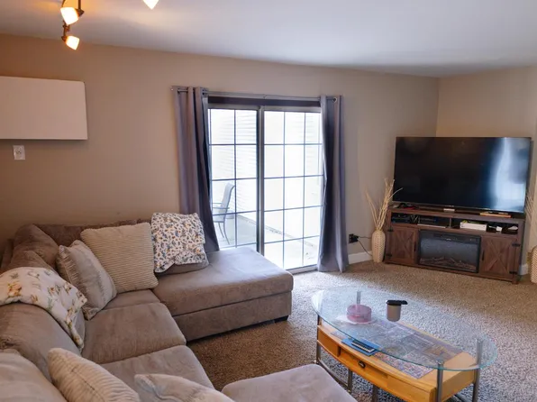 401 Slinger ROAD #1, Slinger, WI 53086