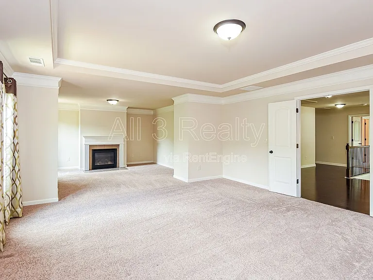 3738 Valley Spring Dr — Photo 13