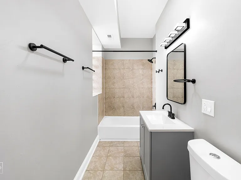 5832 W North Ave Chicago, IL 60639 — Photo 4