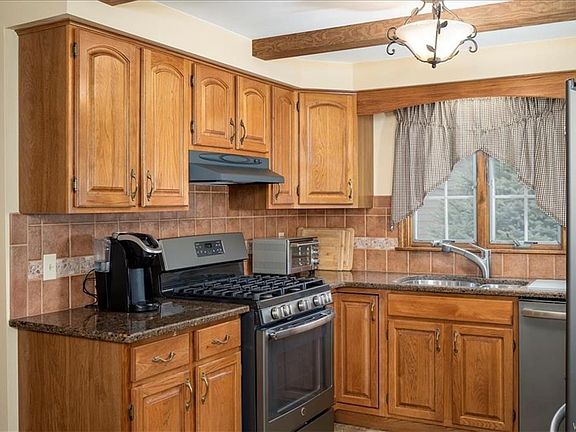 4th image of 1112 Virginia Dr