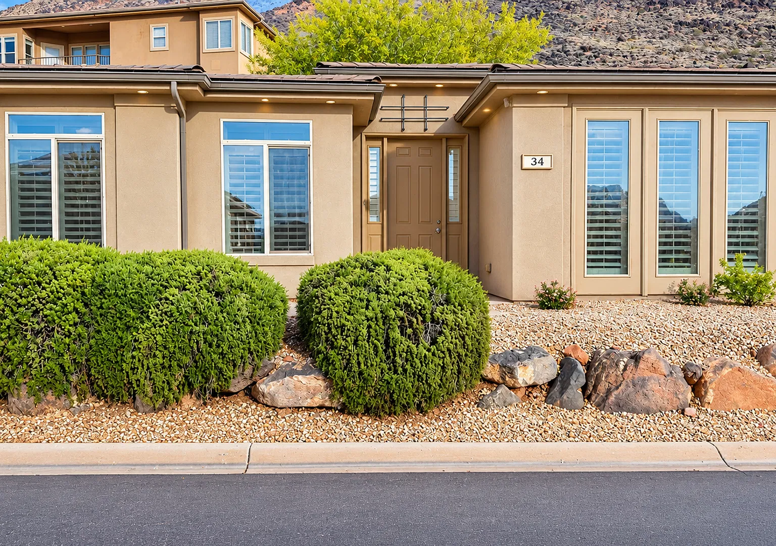 Beautiful 3 Bedroom Home! — Photo 1