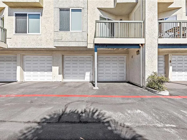 2140 Orinda Dr #B — Photo 16