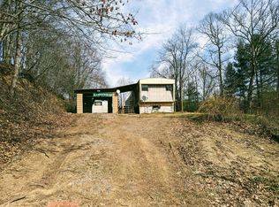 109 Lambert Ln, Clintwood, VA 24228