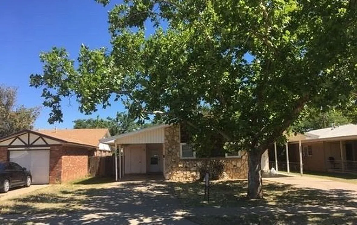 2 bed, 900 sqft, $950 — Photo 4