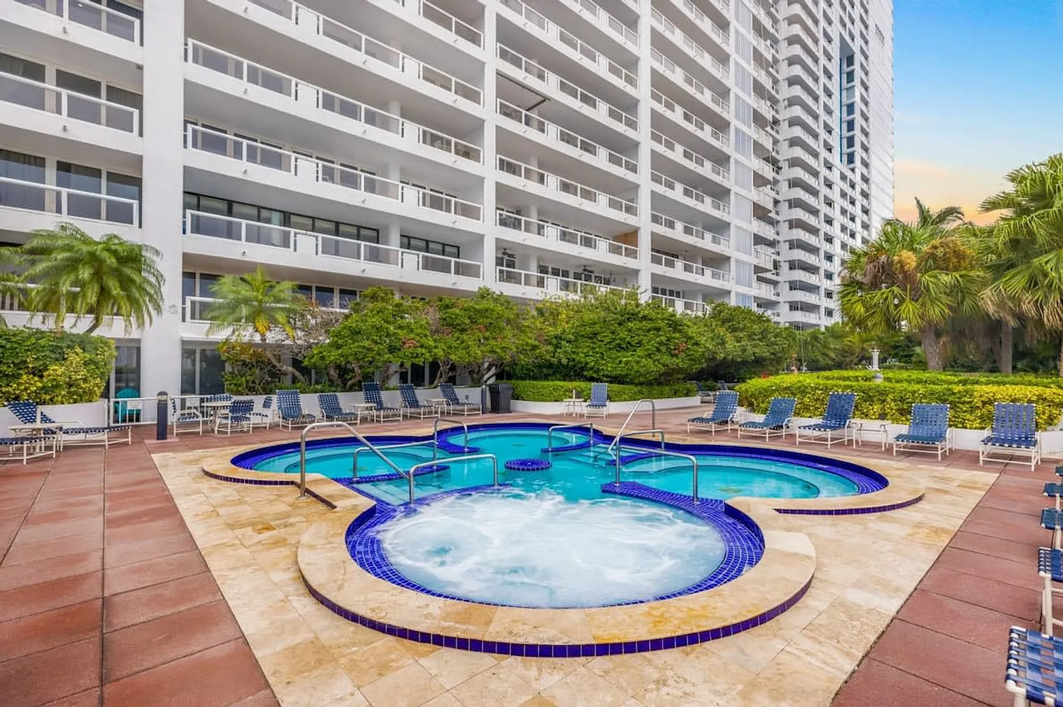 2 bed, 2.0 bath, 1474 sqft, $13,120 — Photo 3