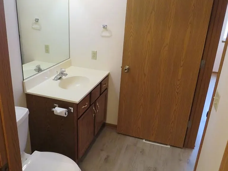 5671 Gables Dr — Photo 16