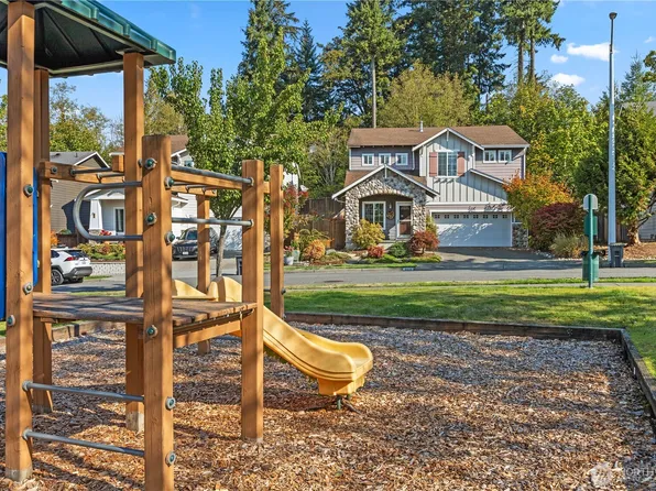 8809 81st Drive NE, Marysville, WA 98270