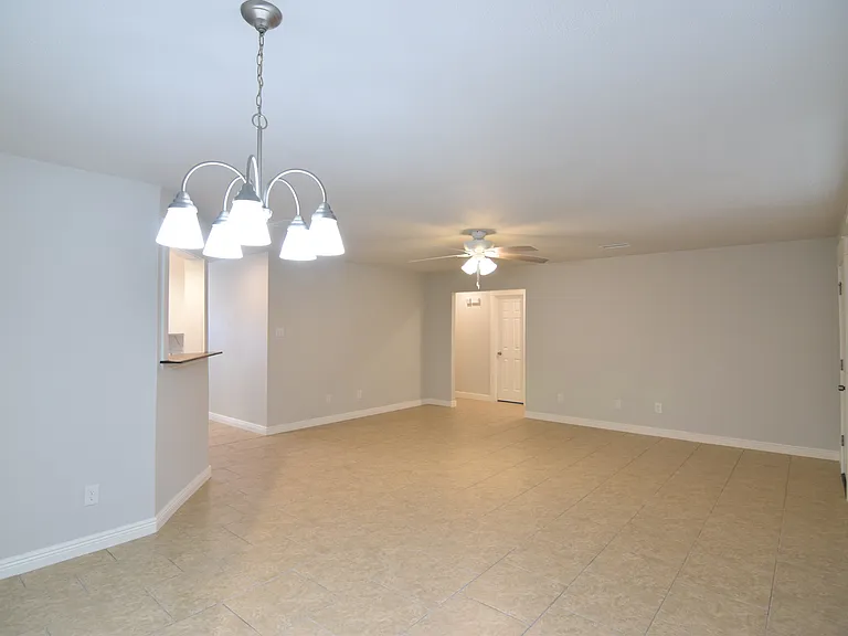 2307 Traverse Dr — Photo 7