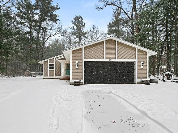 2nd image of 2716 River Rd