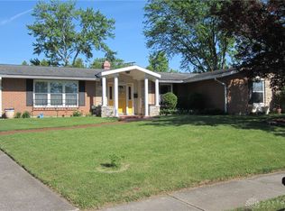 649 Sharon Dr, Fairborn, OH 45324