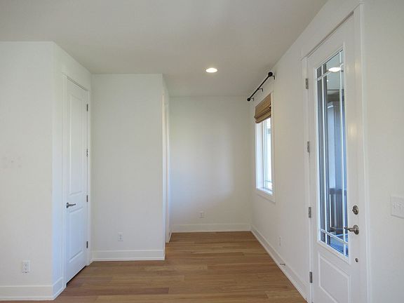 3rd image of 18956 132nd St E