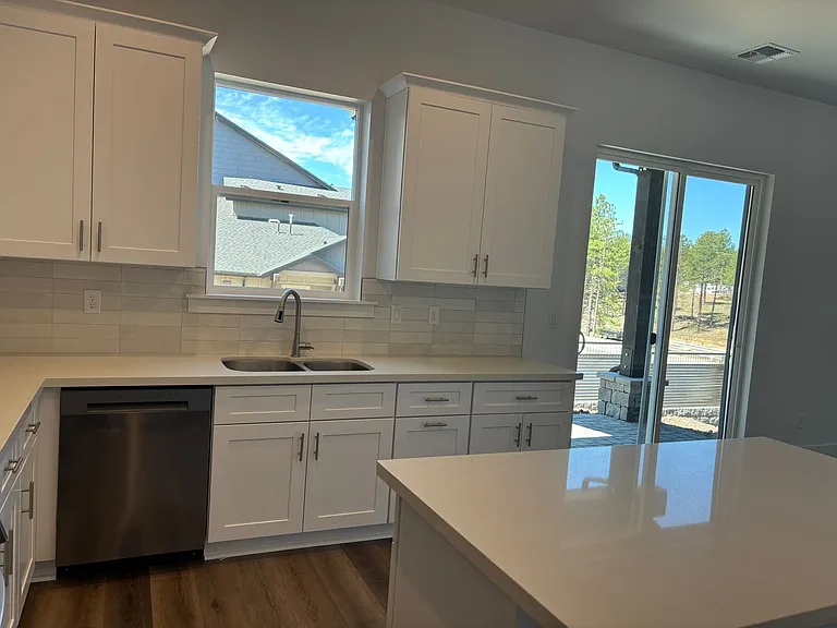 3211 E Copperleaf Ln — Photo 2