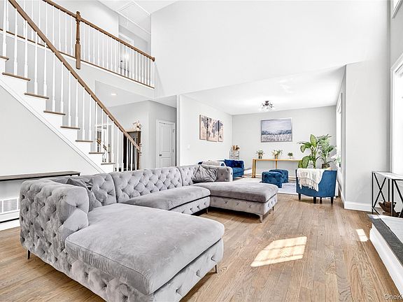 4th image of 28 Ardmore Street