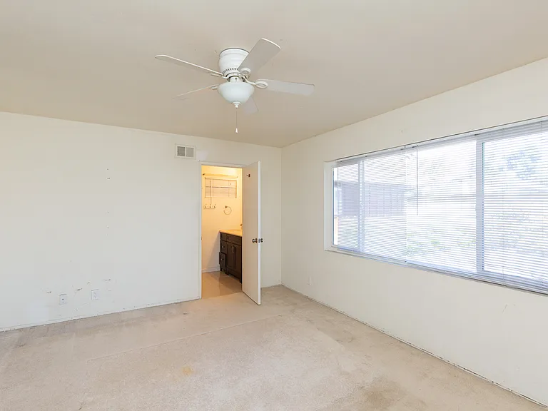 13010 Avenida Del General — Photo 10