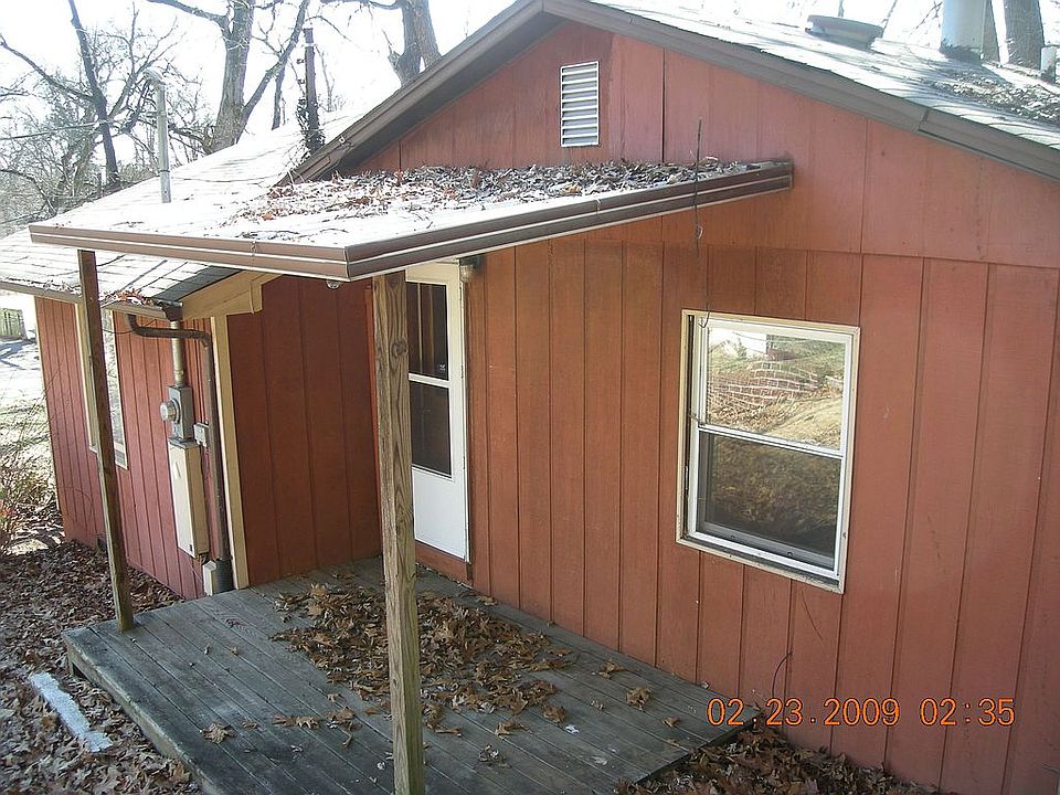 2nd image of 3035 Woodbine Ave