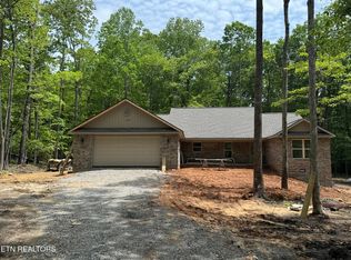 1847 Chinkapin Trl, Monterey, TN 38574