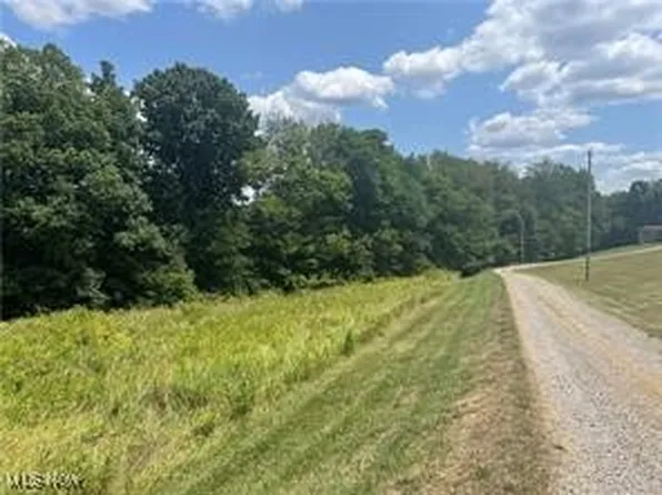 Westfall Ln, Richmond, OH 43944
