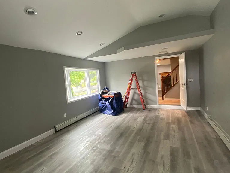 25 Newport Ave — Photo 7