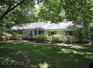 32 Echo Ridge Rd, Upper Saddle River, NJ 07458