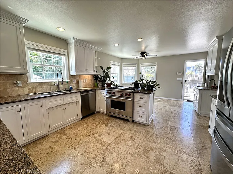 604 Village Ct — Photo 14