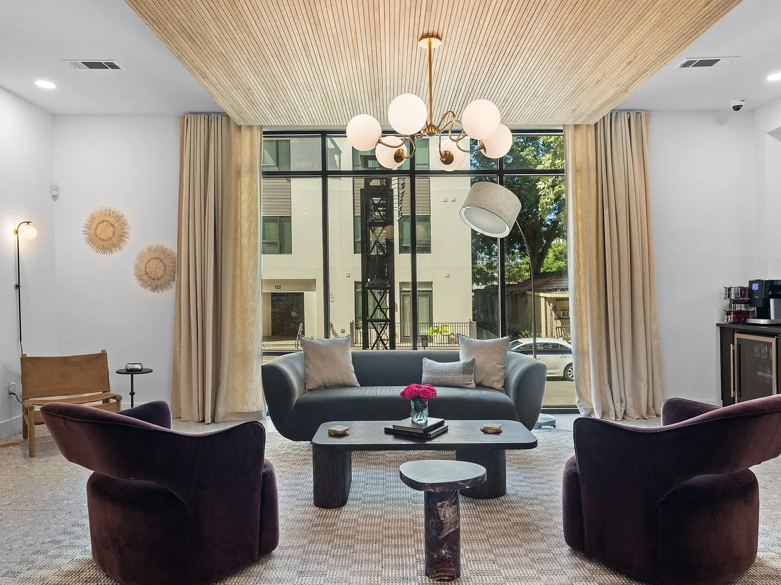 River House — Photo 3