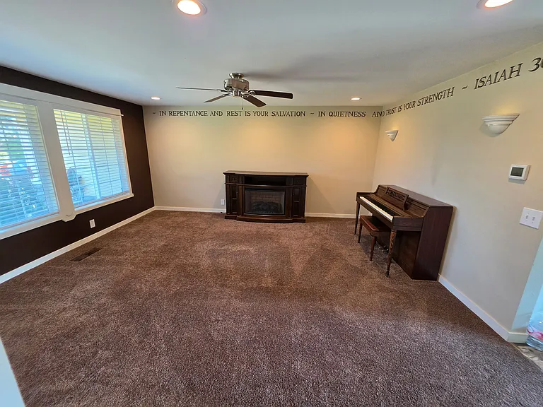 4792 Wren Ct NE — Photo 26