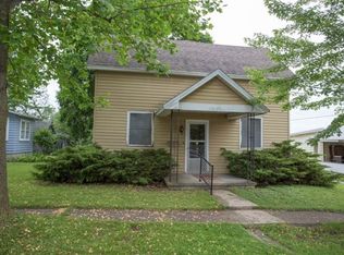 38 N Jackson St, Andrews, IN 46702