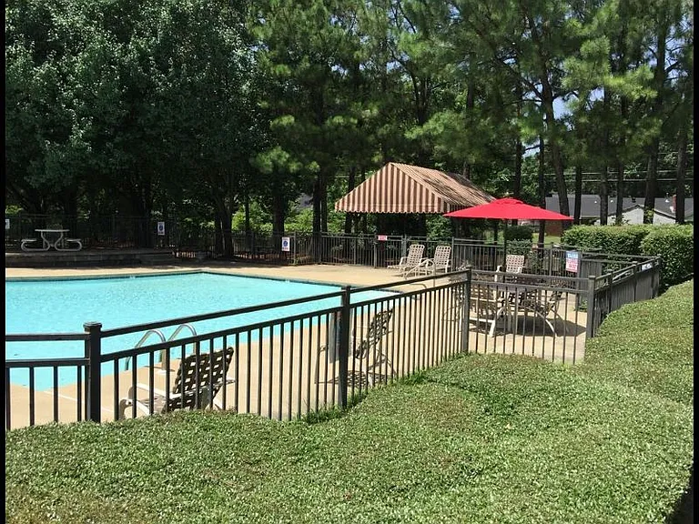 Mill Creek Apartments — Photo 4